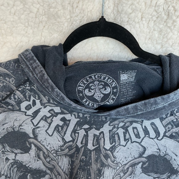 Affliction Black and Gray Skull Crop Top - Picture 2 of 5